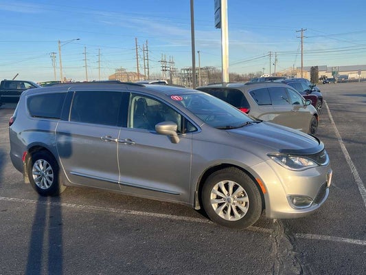 2017 Chrysler Pacifica Touring-L in Elgin, IA - Torkelson Motors
