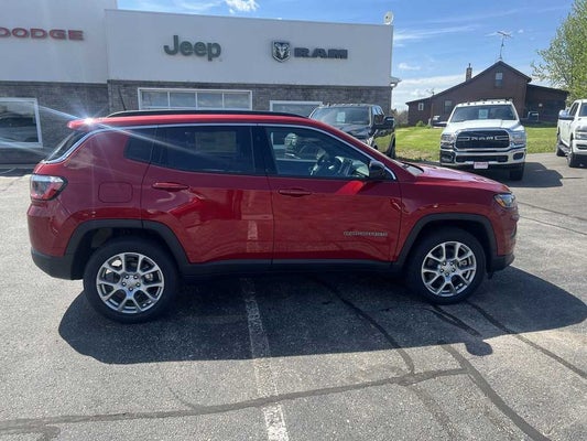 2024 Jeep Compass COMPASS LATITUDE LUX 4X4 in Elgin, IA - Torkelson Motors