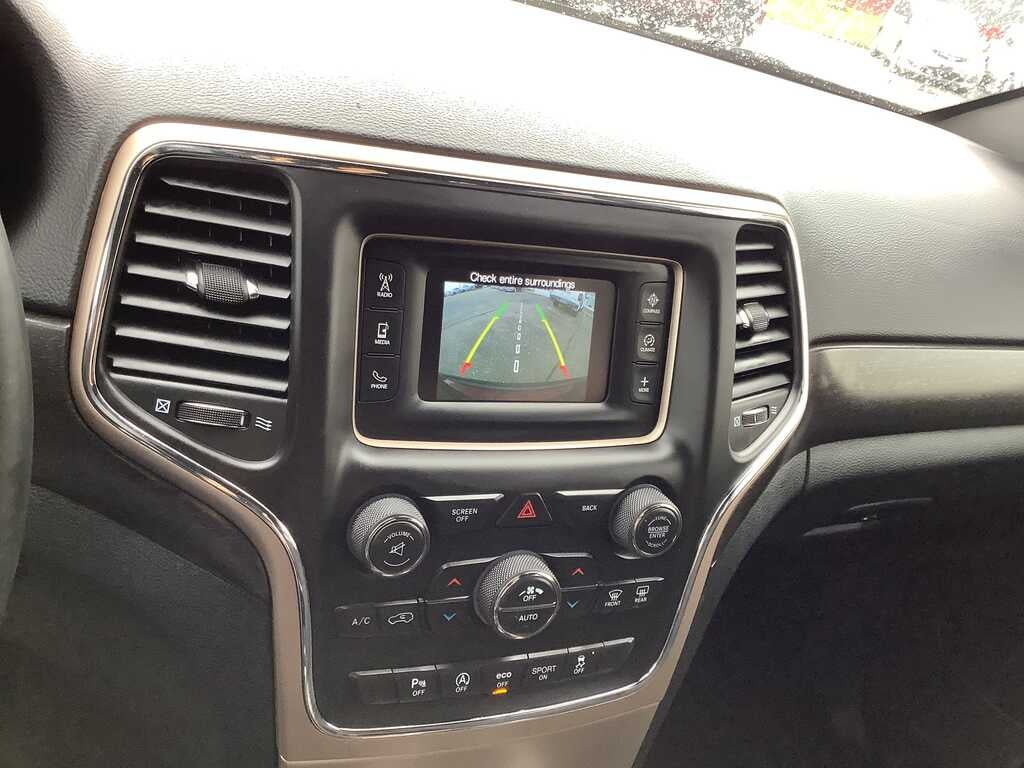 2017 Jeep Grand Cherokee Laredo 4x4