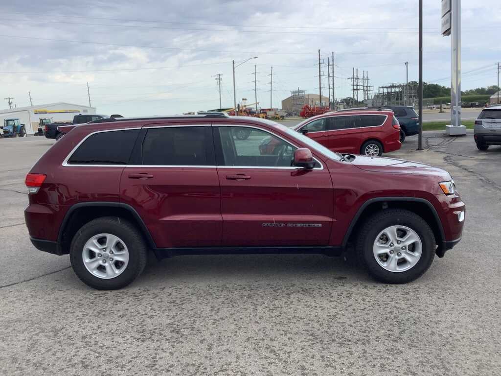 2017 Jeep Grand Cherokee Laredo 4x4