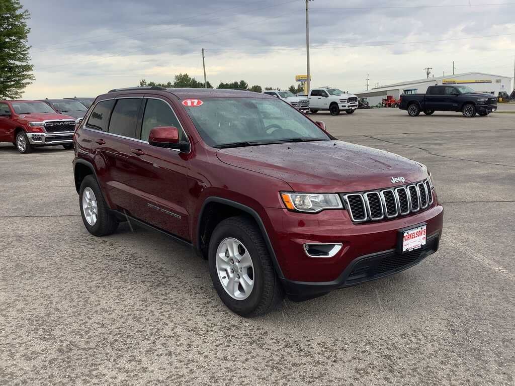 2017 Jeep Grand Cherokee Laredo 4x4