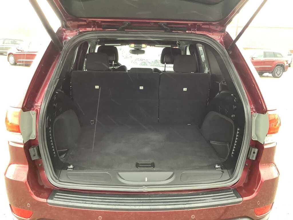 2017 Jeep Grand Cherokee Laredo 4x4