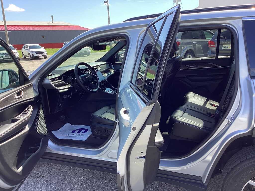 2025 Jeep Grand Cherokee Limited 4x4