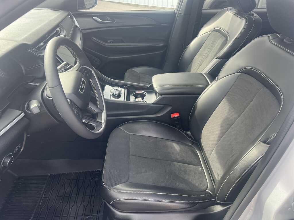 2024 Jeep Grand Cherokee L Altitude X 4x4