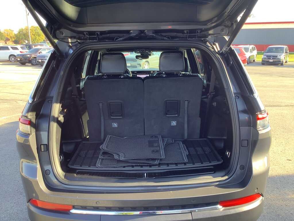 2024 Jeep Grand Cherokee L Limited 4x4