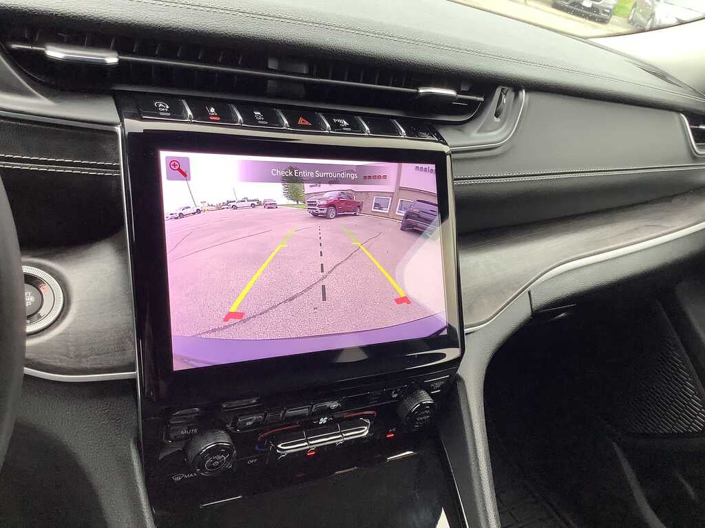 2023 Jeep Grand Cherokee L Limited 4x4