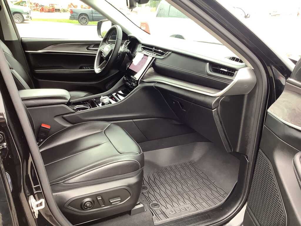 2023 Jeep Grand Cherokee L Limited 4x4