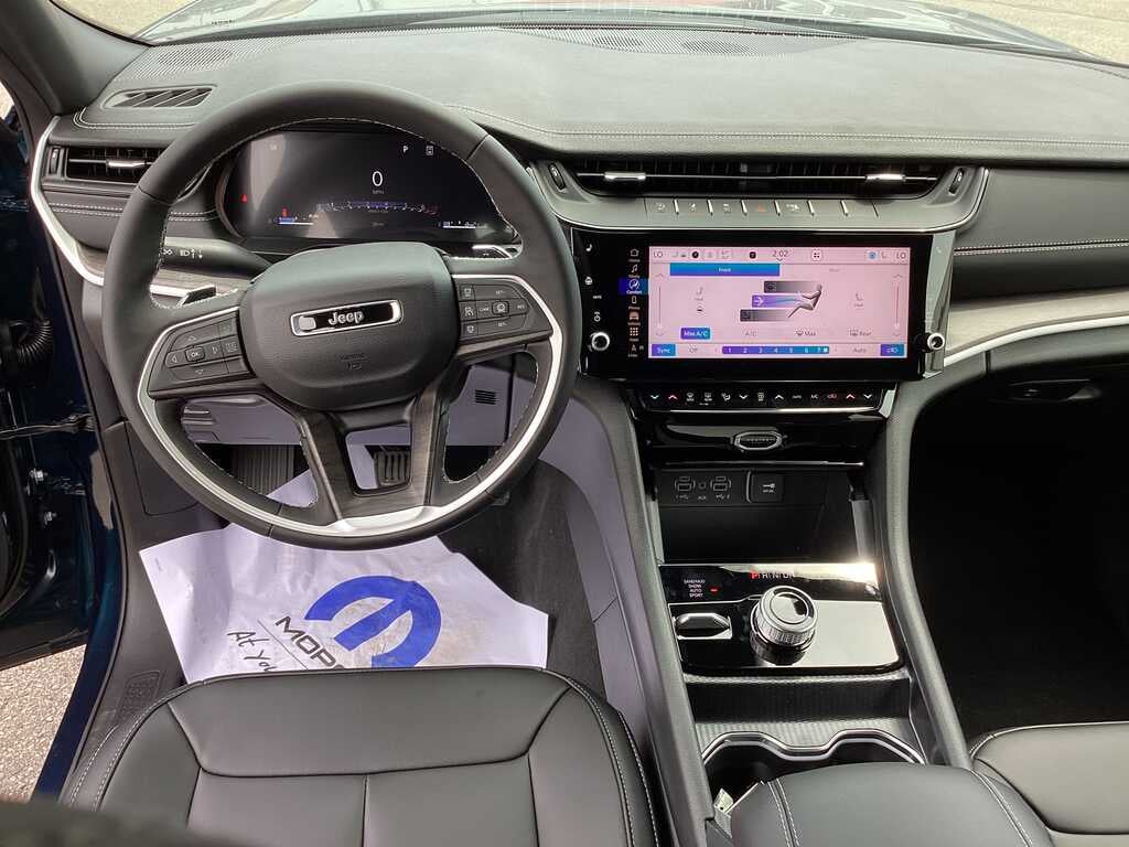 2026 Jeep Grand Cherokee GRAND CHEROKEE L LIMITED 4X4