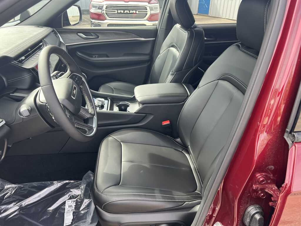 2026 Jeep Grand Cherokee L Limited 4x4
