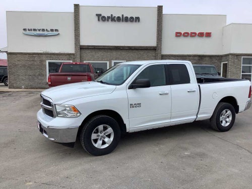 2017 RAM 1500 SLT Quad Cab 4x4 6'4' Box