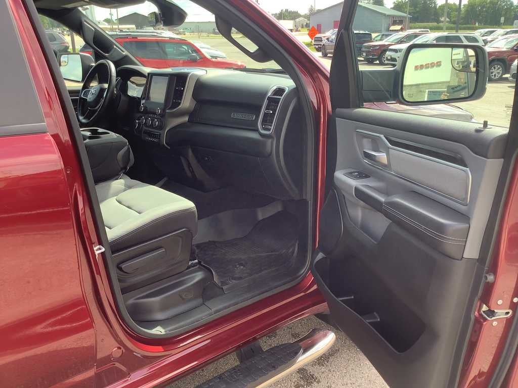 2022 RAM 1500 Big Horn Quad Cab 4x4 6'4' Box