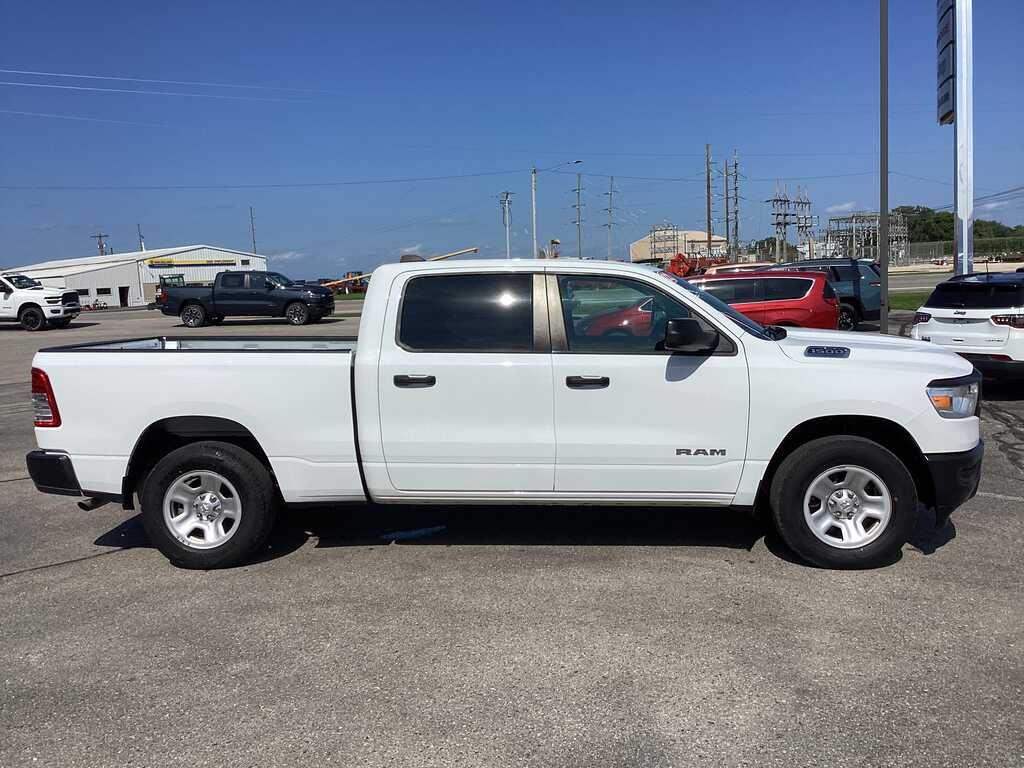 2022 RAM 1500 Tradesman Crew Cab 4x4 6'4' Box