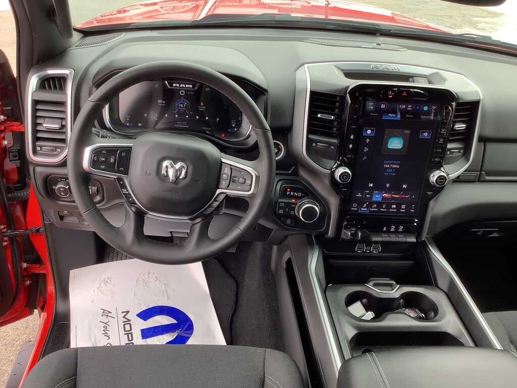 2025 RAM 1500 Big Horn Crew Cab 4x4 5'7' Box