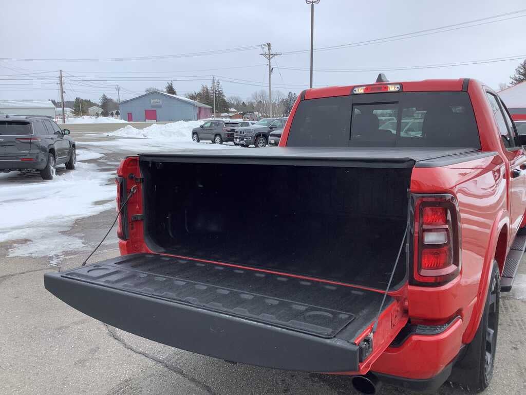 2025 RAM 1500 Big Horn Crew Cab 4x4 5'7' Box