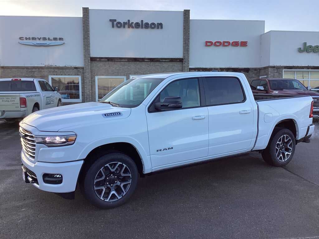 2026 RAM Ram 1500 RAM 1500 LARAMIE CREW CAB 4X4 5'7' BOX