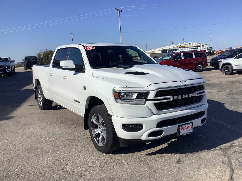 2022 RAM 1500 Laramie Crew Cab 4x4 6'4' Box