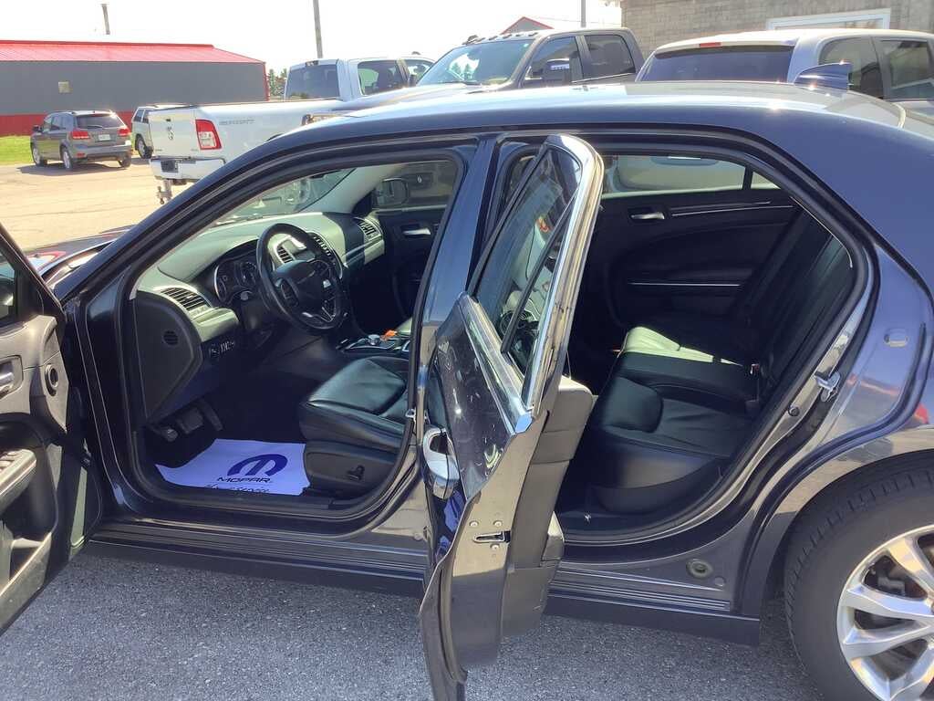 2015 Chrysler 300 Limited