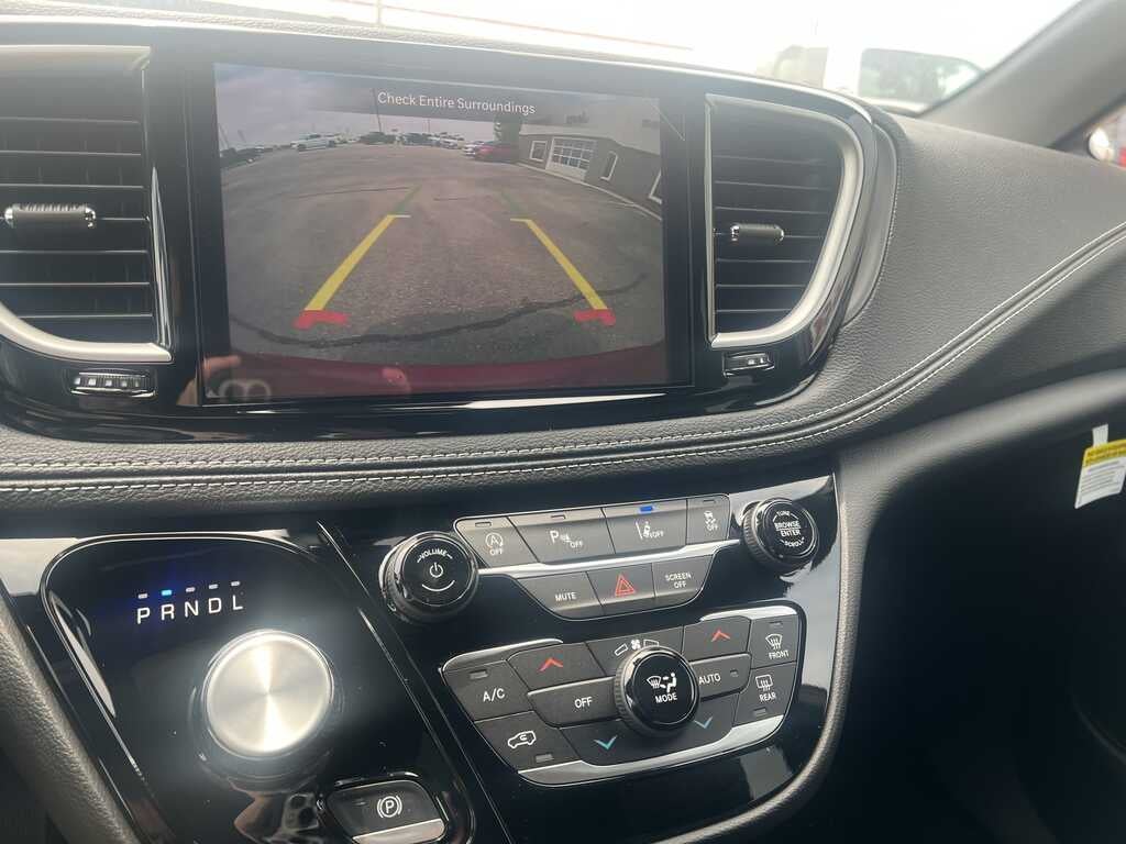 2027 Chrysler Pacifica PACIFICA SELECT