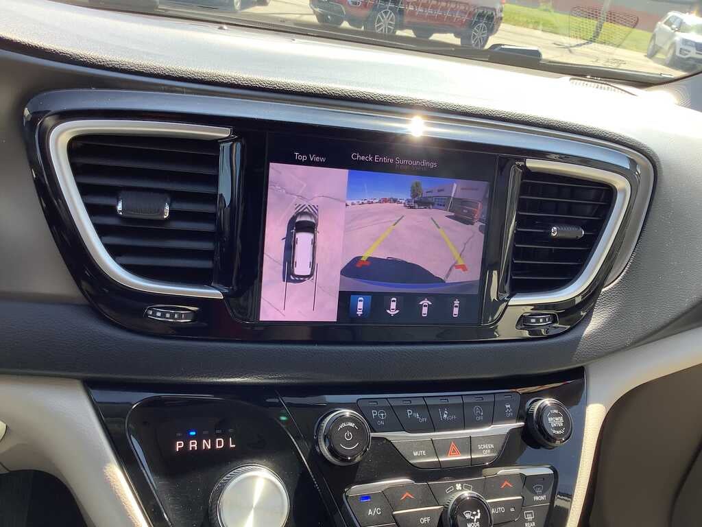 2020 Chrysler Pacifica Touring L Plus