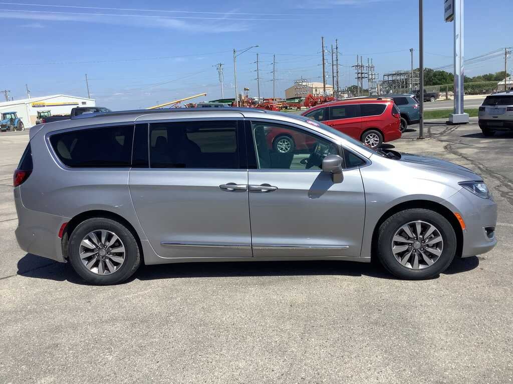 2020 Chrysler Pacifica Touring L Plus
