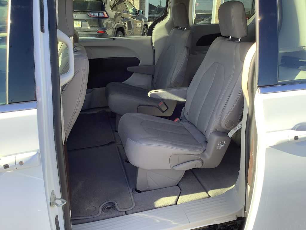 2021 Chrysler Pacifica Touring