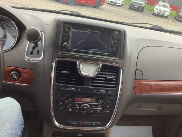 2014 Chrysler Town & Country Limited