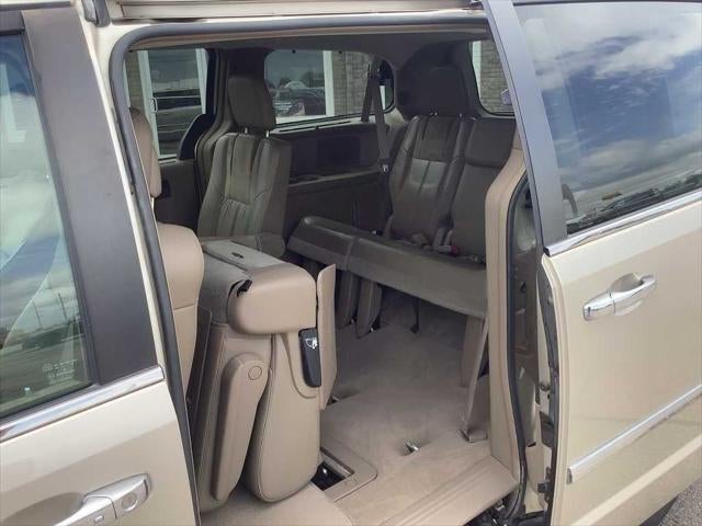 2014 Chrysler Town & Country Limited