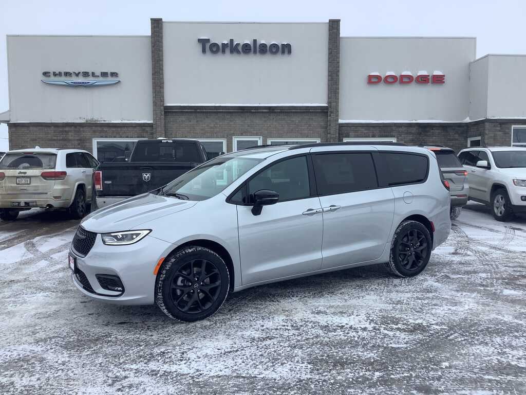 2026 Chrysler Pacifica PACIFICA SELECT AWD