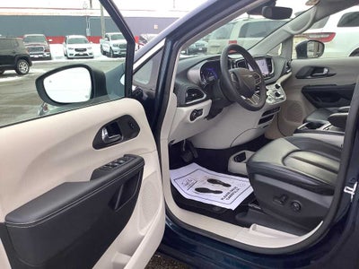 2023 Chrysler Pacifica Touring L AWD