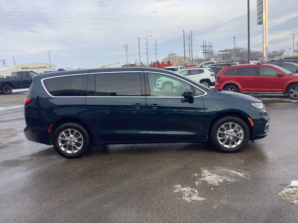 2023 Chrysler Pacifica Touring L AWD