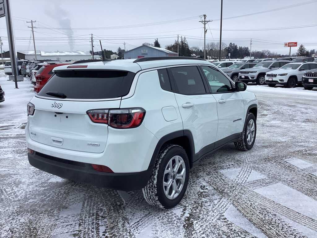 2026 Jeep Compass COMPASS LATITUDE 4X4