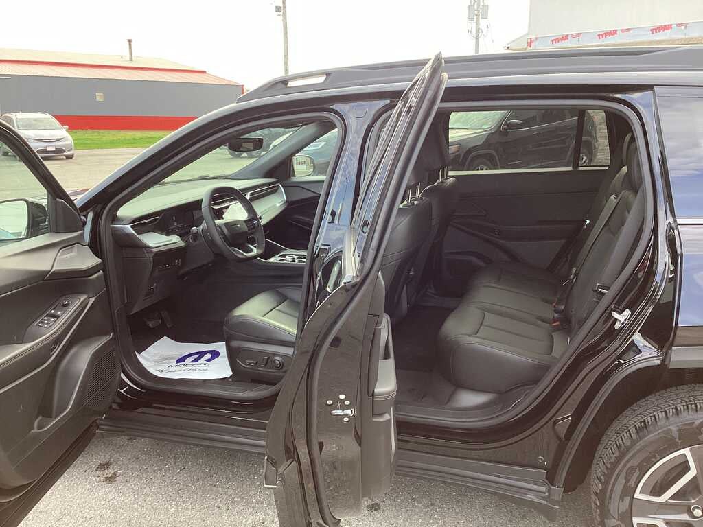 2026 Jeep Cherokee Limited 4x4