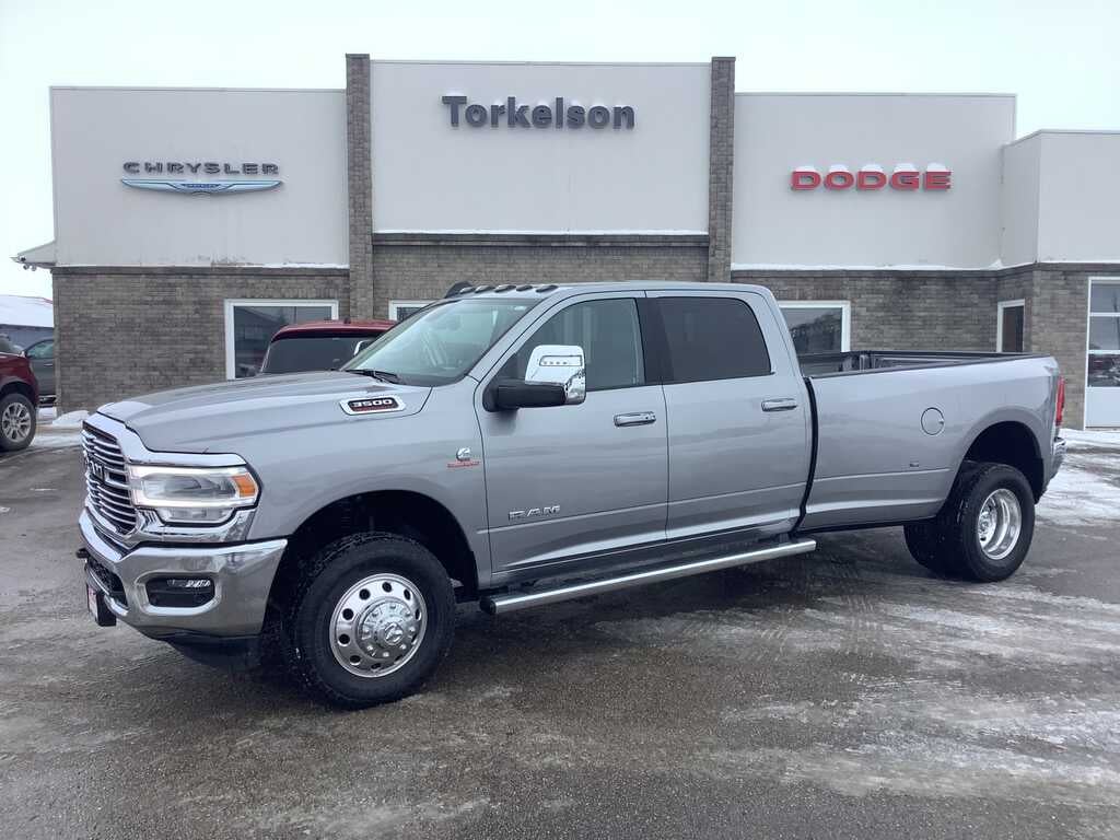 2023 RAM 3500 Laramie Crew Cab 4x4 8' Box