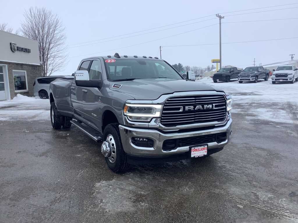 2023 RAM 3500 Laramie Crew Cab 4x4 8' Box