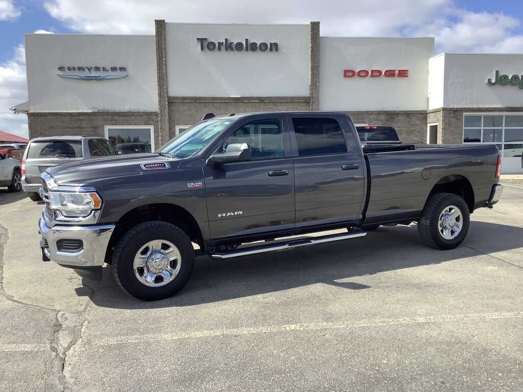 2022 RAM 2500 Tradesman Crew Cab 4x4 8' Box