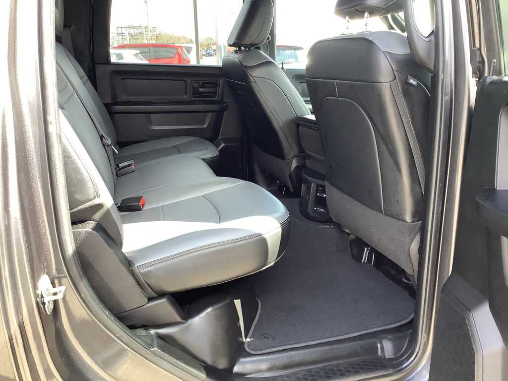 2022 RAM 2500 Tradesman Crew Cab 4x4 8' Box