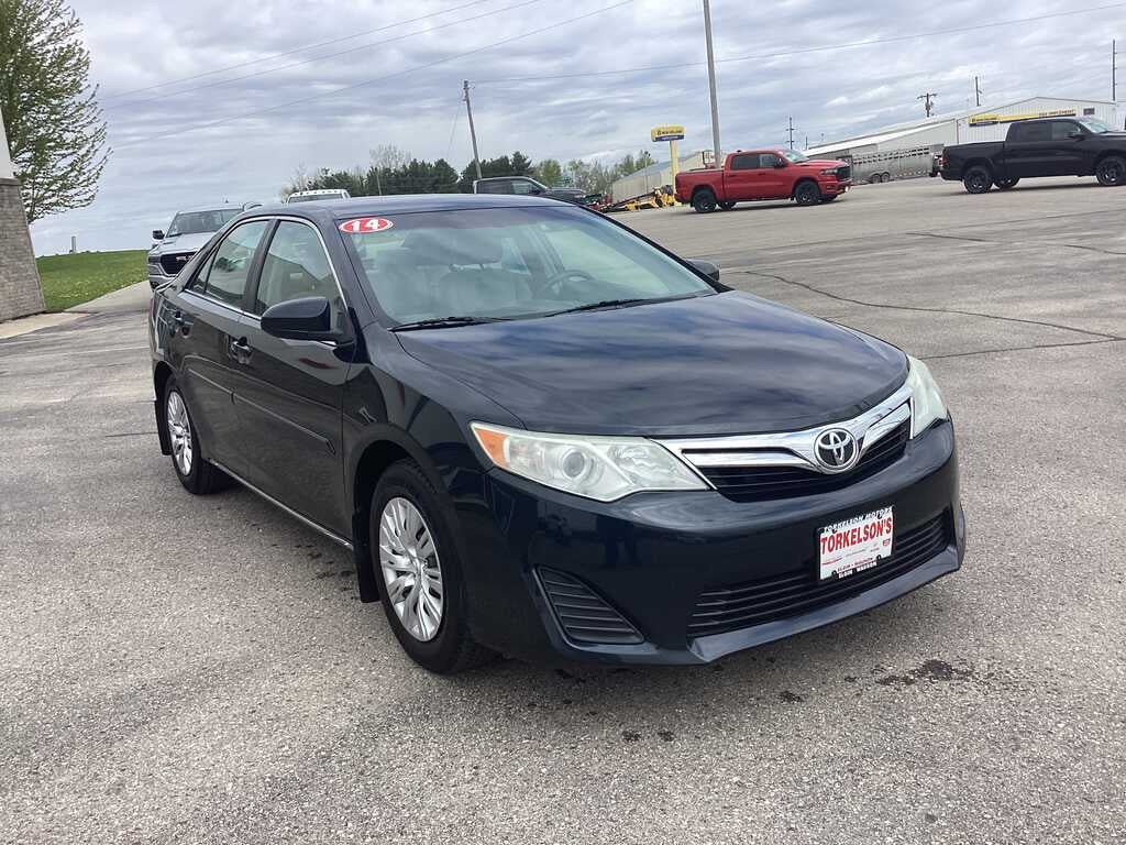 2014 Toyota Camry LE