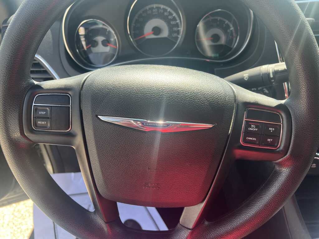 2013 Chrysler 200 LX