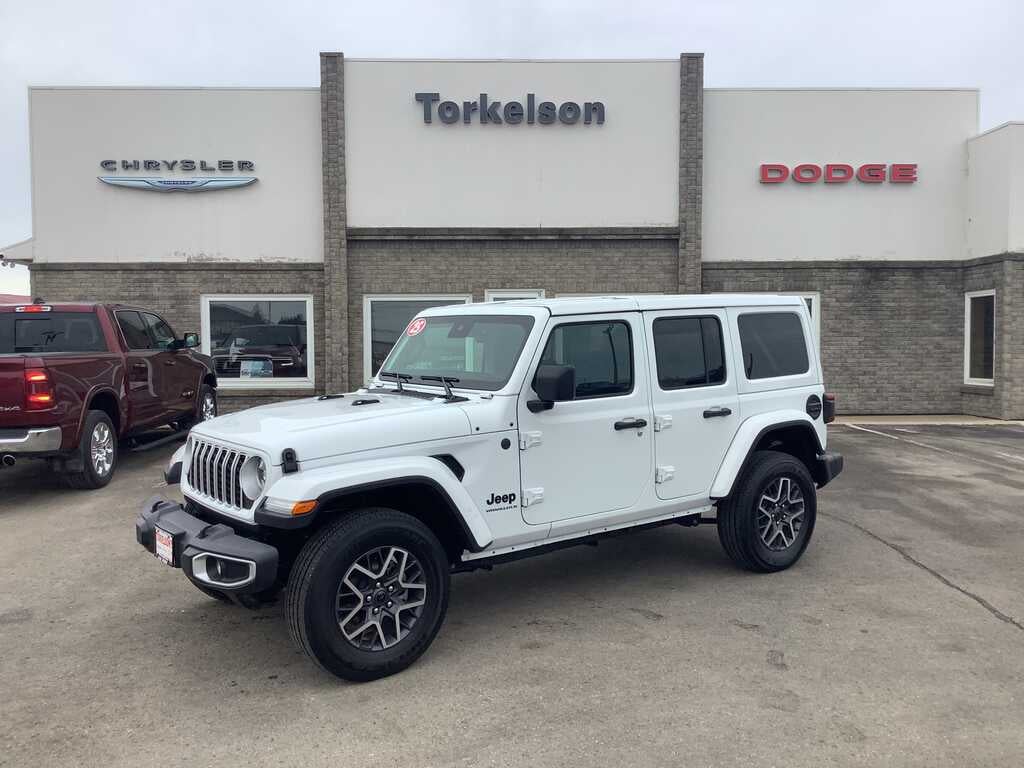 2025 Jeep Wrangler 4-Door Sahara 4x4