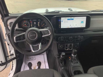 2025 Jeep Wrangler 4-Door Sahara 4x4