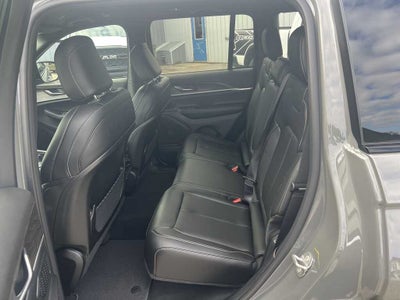 2027 Jeep Grand Cherokee GRAND CHEROKEE LIMITED 4X4