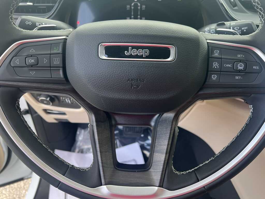 2026 Jeep Grand Cherokee L Limited 4x4