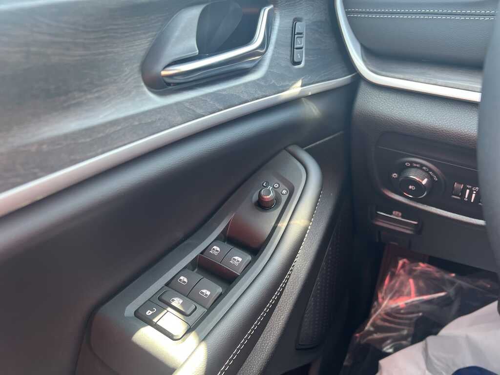 2027 Jeep Grand Cherokee GRAND CHEROKEE L LIMITED 4X4