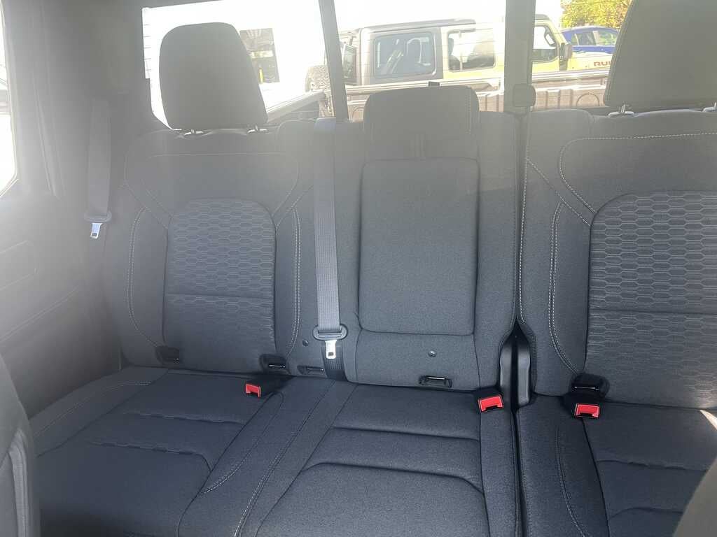 2027 RAM Ram 1500 RAM 1500 BIG HORN CREW CAB 4X4 5'7' BOX
