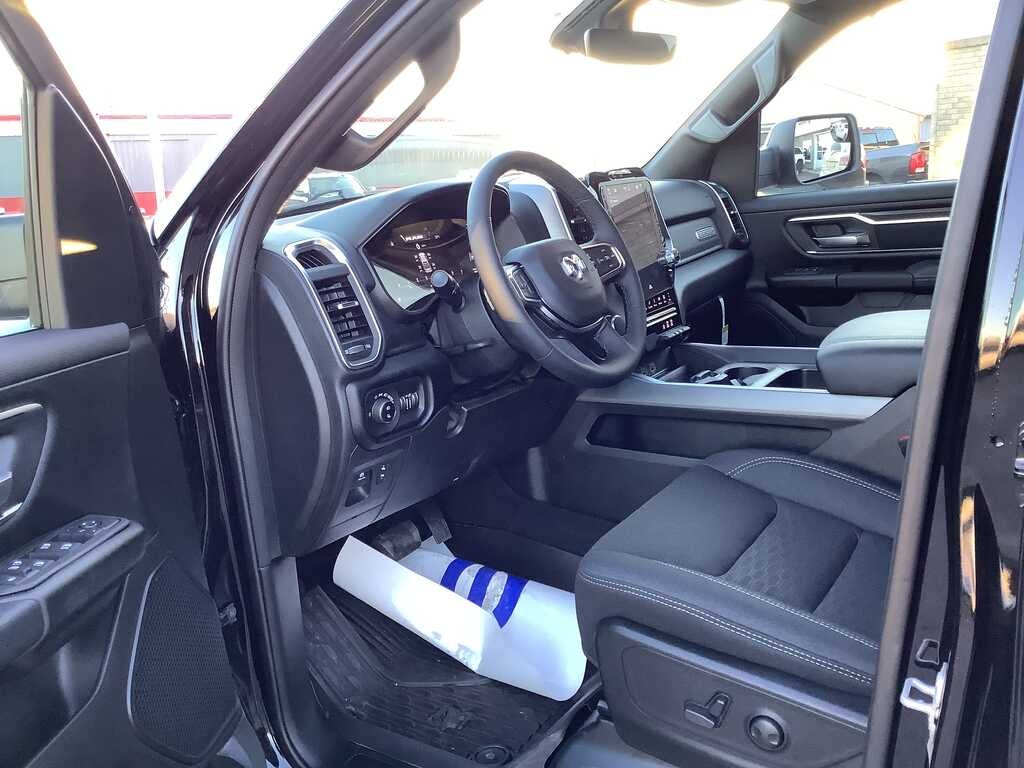 2026 RAM 1500 Crew Cab Big Horn 4x4 Night
