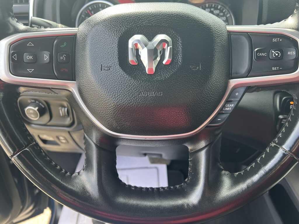 2023 RAM 1500 Big Horn Crew Cab 4x4 5'7' Box