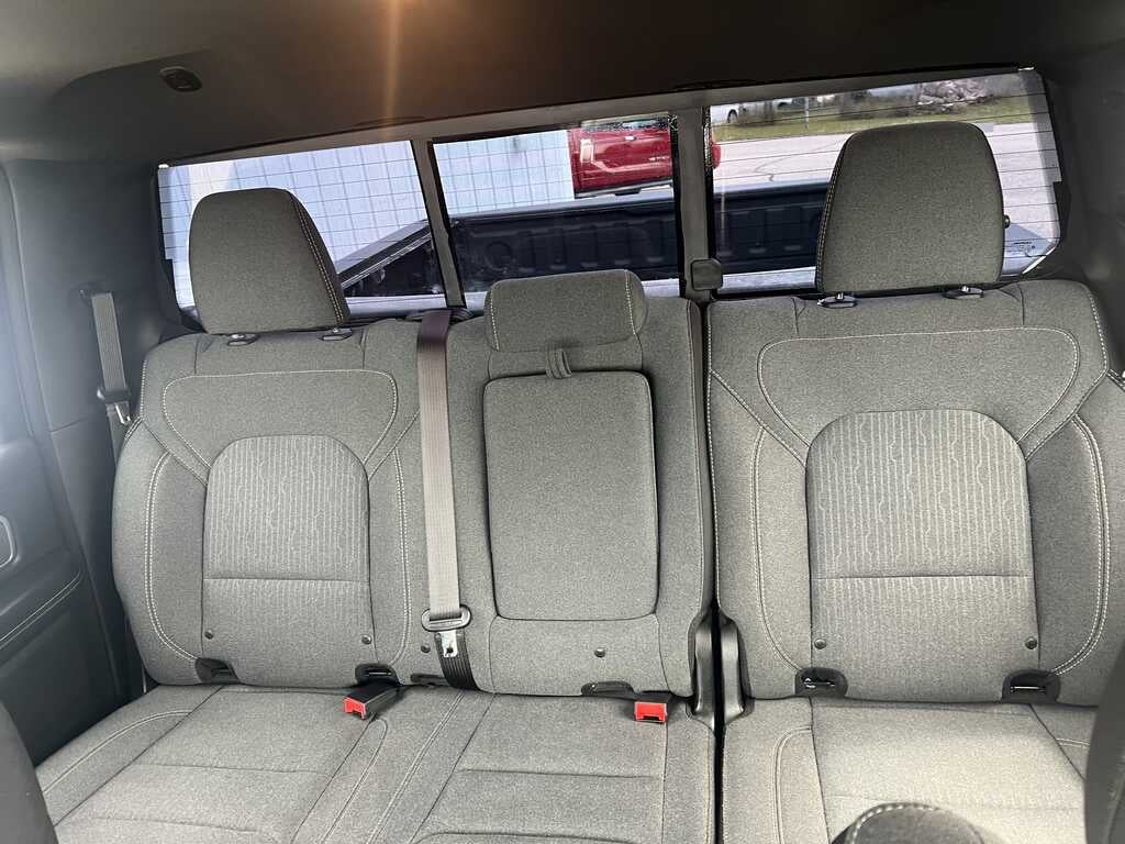 2019 RAM 1500 Big Horn/Lone Star Crew Cab 4x4 5'7' Box