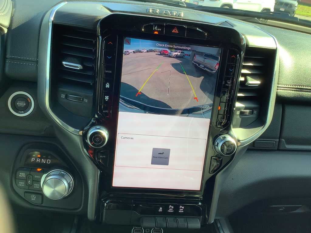 2025 RAM 1500 Laramie Crew Cab 4x4 5'7' Box