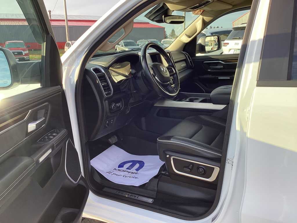 2021 RAM 1500 Laramie Crew Cab 4x4 5'7' Box