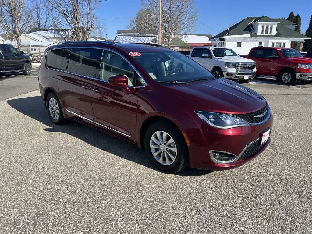 2019 Chrysler Pacifica Touring L